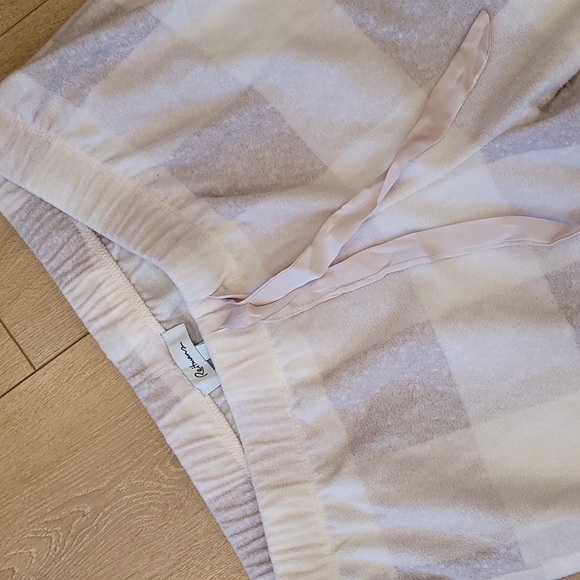 NWOT Fuzzy Soft Pajama Set Medium Med M - Picture 2 of 7